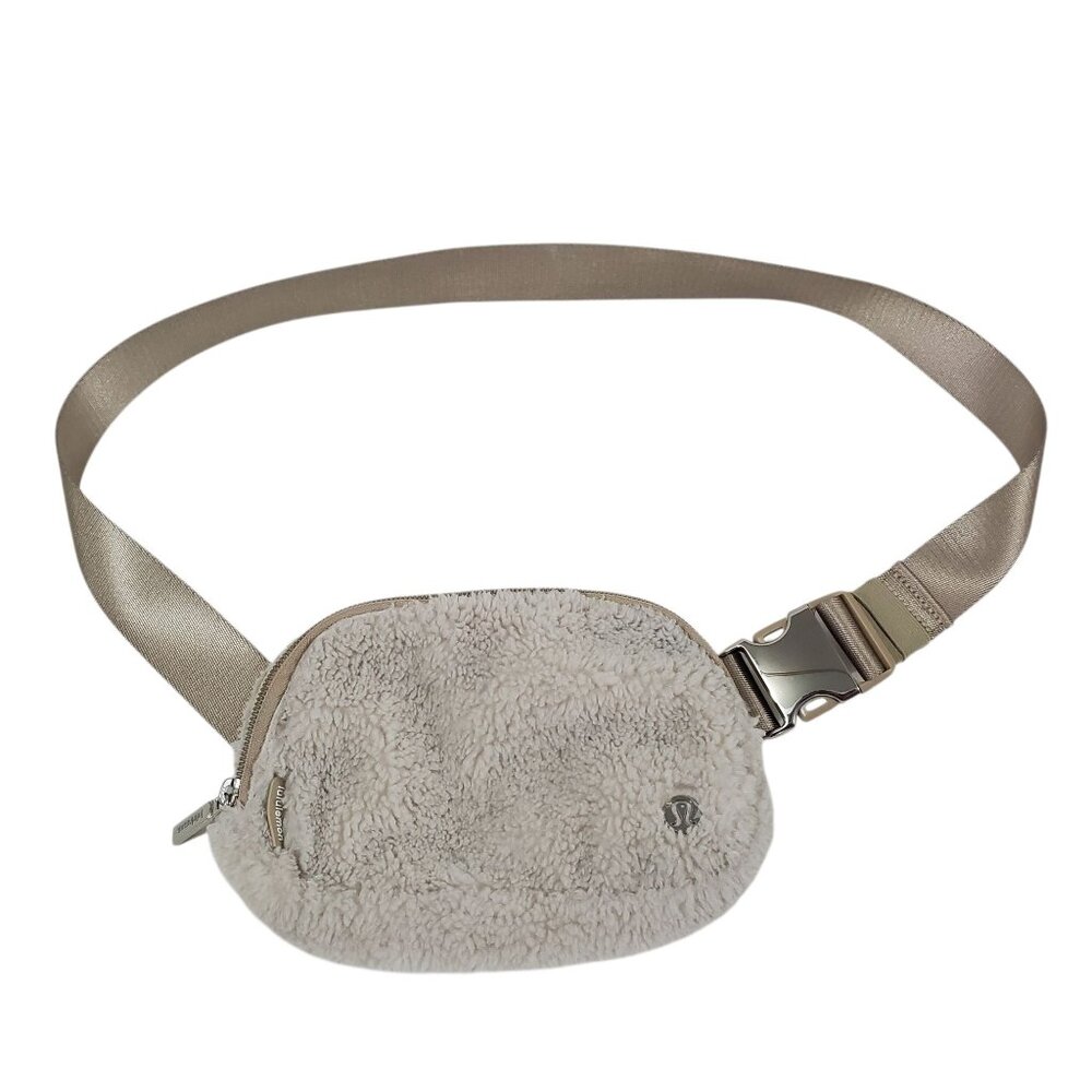 Lululemon Plush Fleece Sherpa 1L Everywhere Belt Bag Crossbody Fanny Pack Sherpa